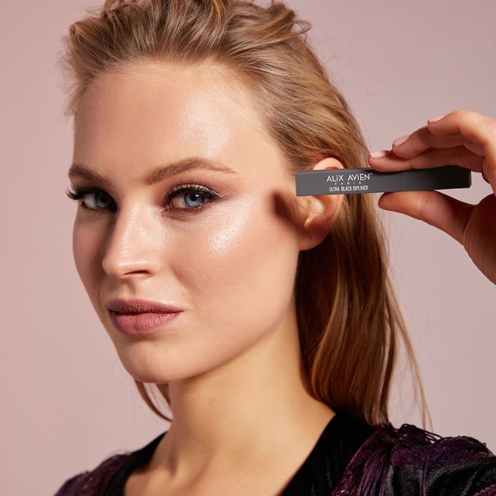 خط چشم اولترا بلک الکس اوین