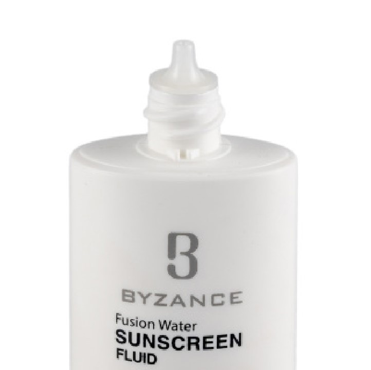 فلوئید ضد آفتاب بیزانس Byzance مدل فیوژن واتر حاوی ضد چروک با SPF50 حجم ml50